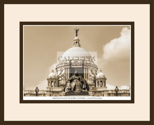 Bronze Statue Of Queen Victoria (Code: 14) Wood Frame